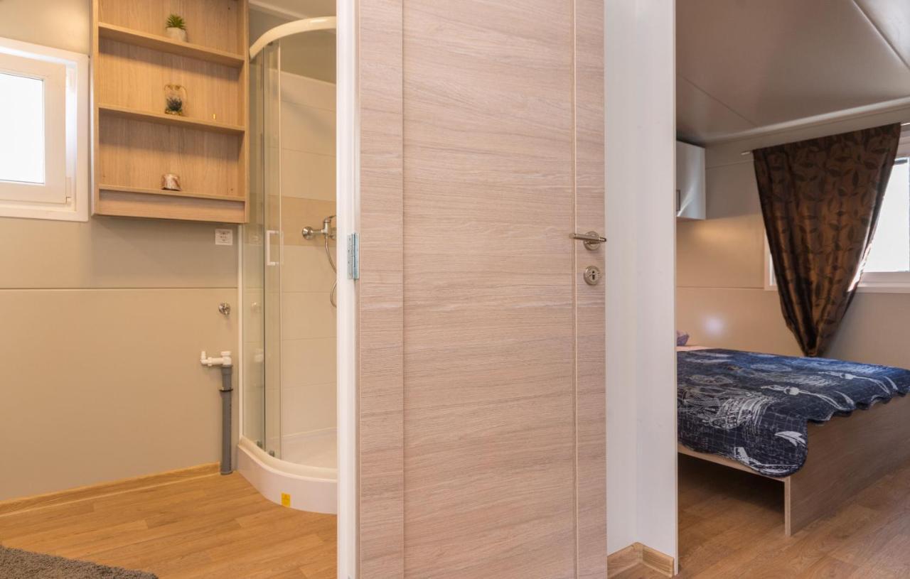 Mobile Home Rock Rose 1 تكون المظهر الخارجي الصورة