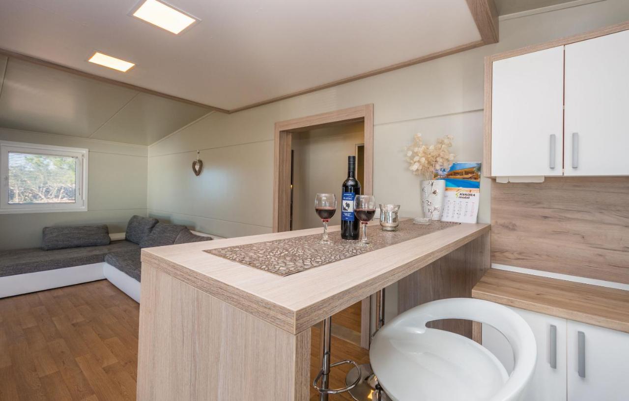 Mobile Home Rock Rose 1 تكون المظهر الخارجي الصورة